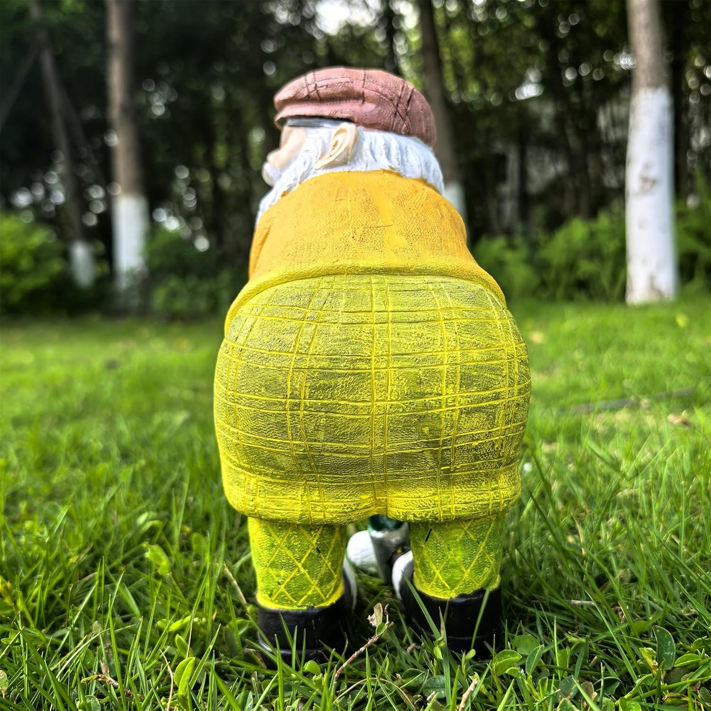 Garden Golfing Gnome Statue Decorative, Adorable Flower Bed Decor Gnome Sculpture for Patio Lawn,Yard Patio Art Decor Dwarf Figurines Table Ornament