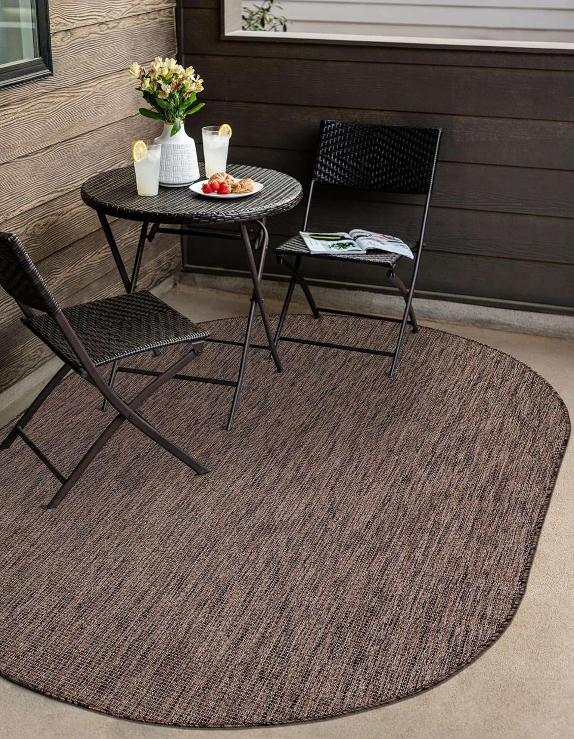 Unique Loom Outdoor Solid Collection Area Rug (3' 3" x 5' 3" Oval Light Brown/Ivory)